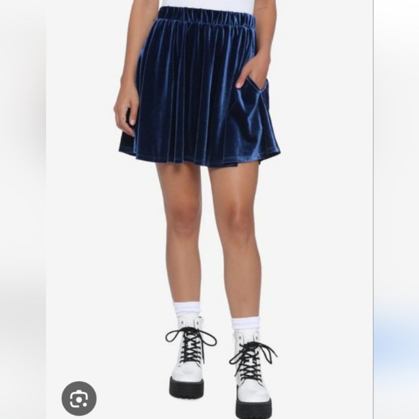 Hot Topic Women's Blue Velvet Skater Mini Skirt With Pockets. M